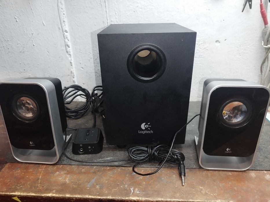 Logitech LS21 sistem audio 2.1