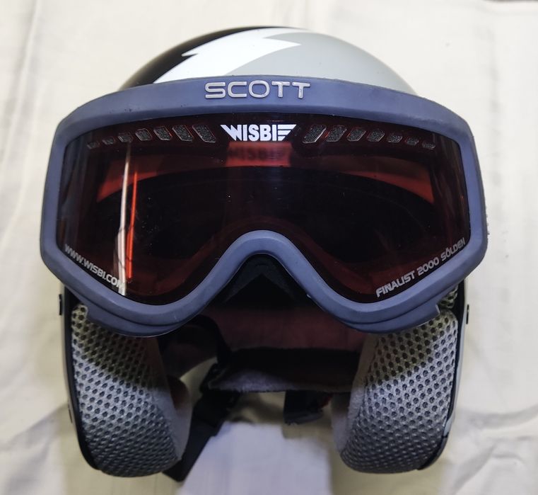 Каска за сноуборд с очила