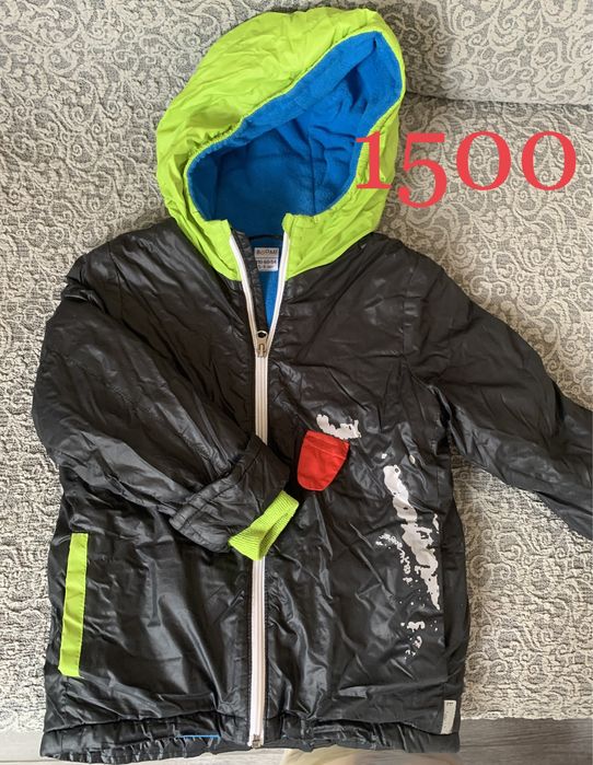 Продам деткий пуховик