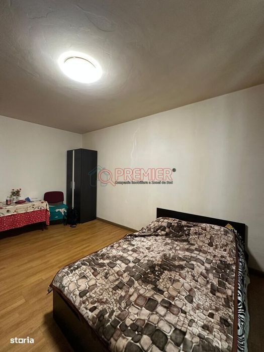 Garsonieră spațioasă | Parter | Mobilată și utilată | Balcon |