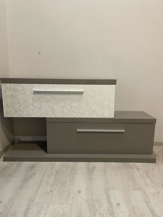 Спалня в комплект със шкафчета и матрак