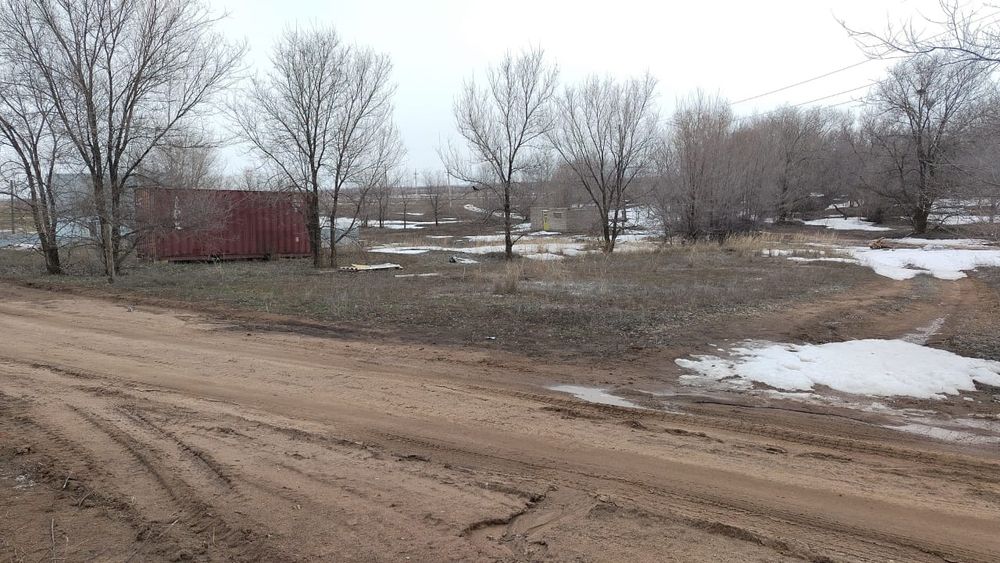 Продам участок в пригороде село  Дарьинское