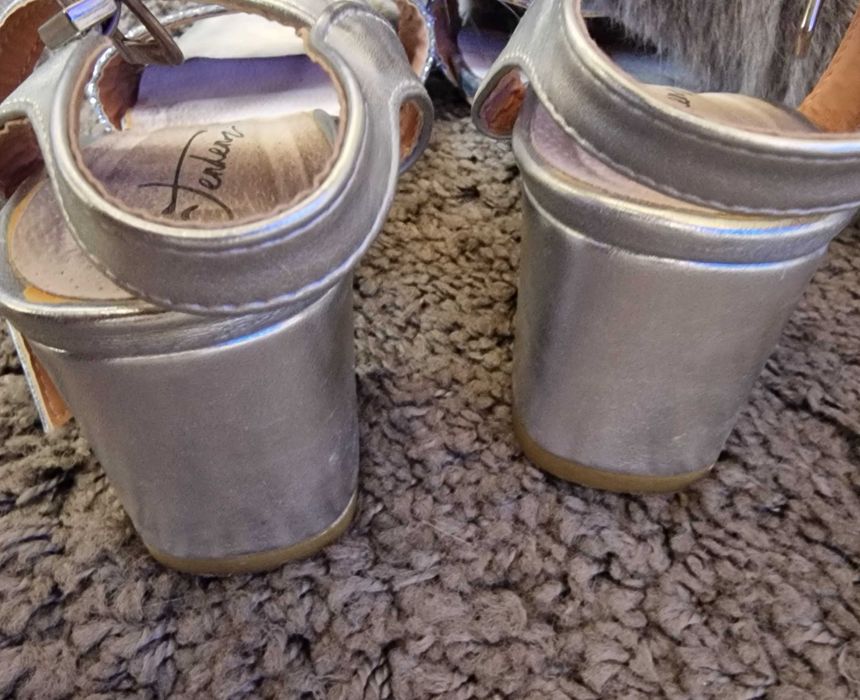 Дамски сандали естествена кожа