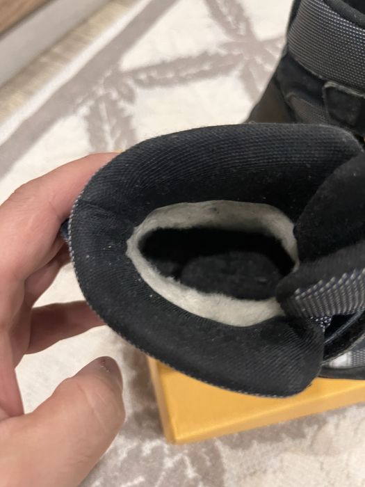 Продам детскую обувь