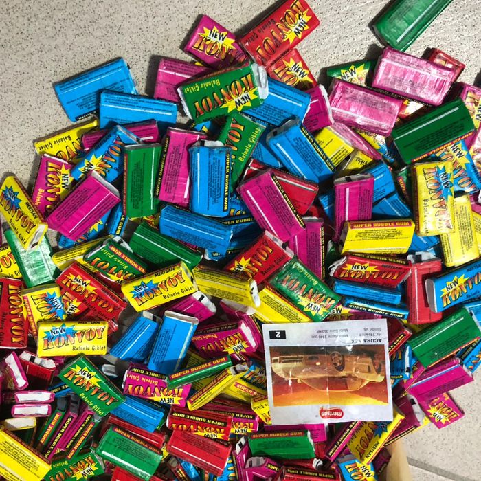 Стари ретро дъвки със серия с автомобили