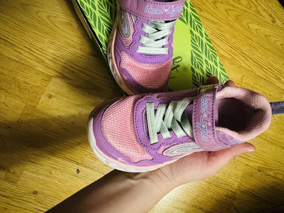 Детские кроссовки skechers