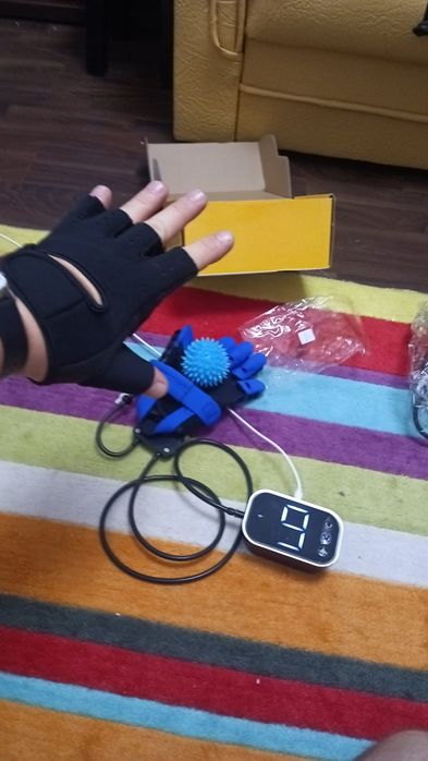 Aparat recuperare AVC, Paralizie mâna