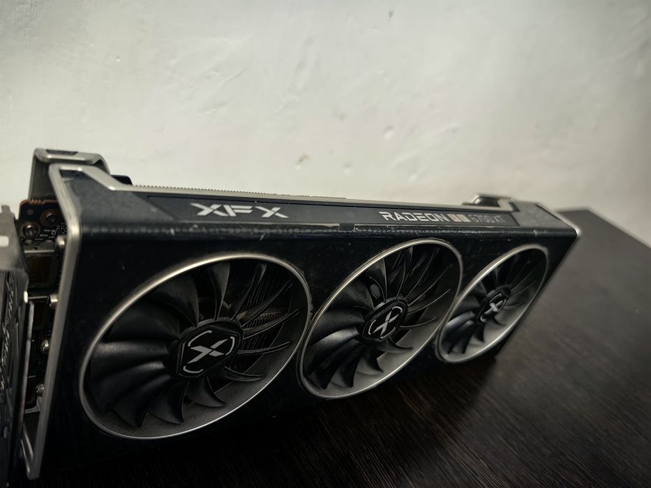 XFX speedster RX 6700xt 12GB