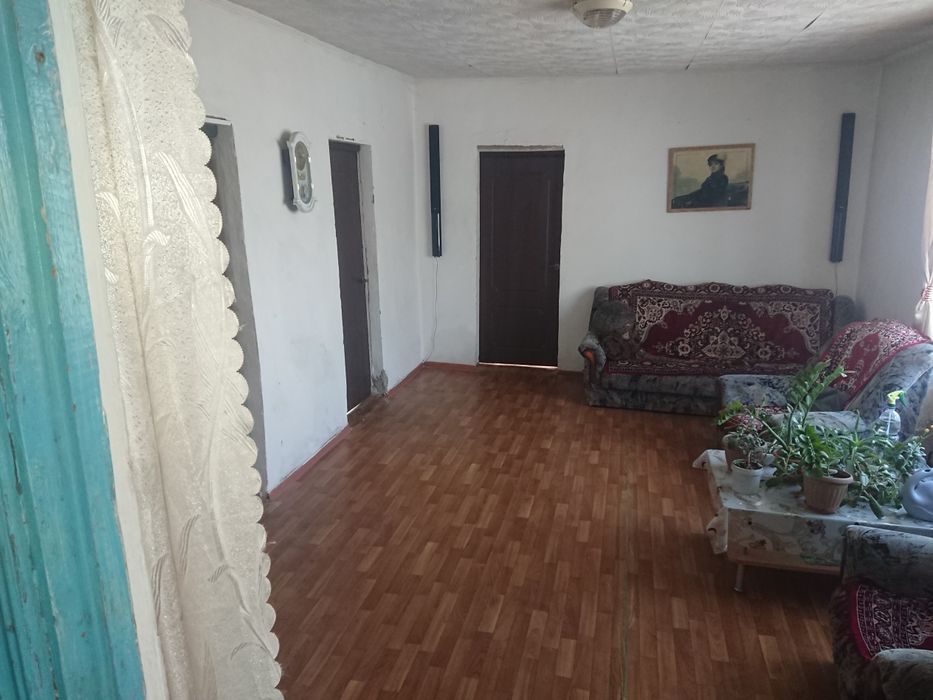 Продам дом м-он Красный камень