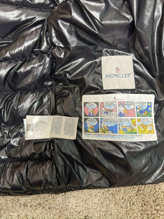 Яке Moncler L размер