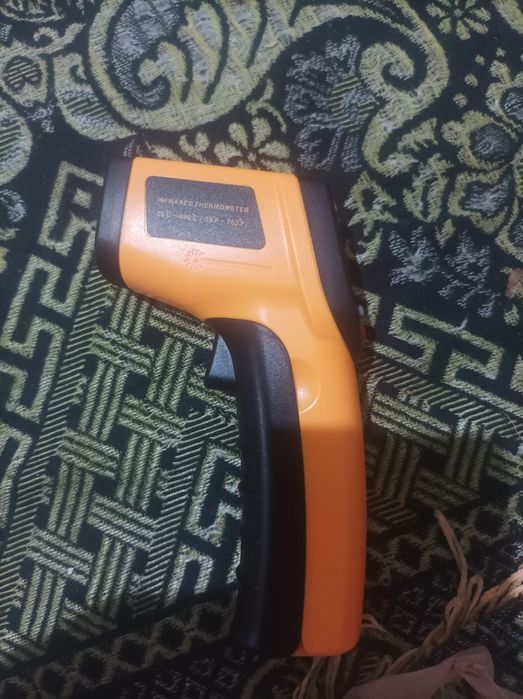Продаю лазерный термометр