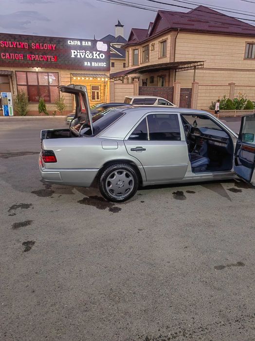 Mercedes Benz 124