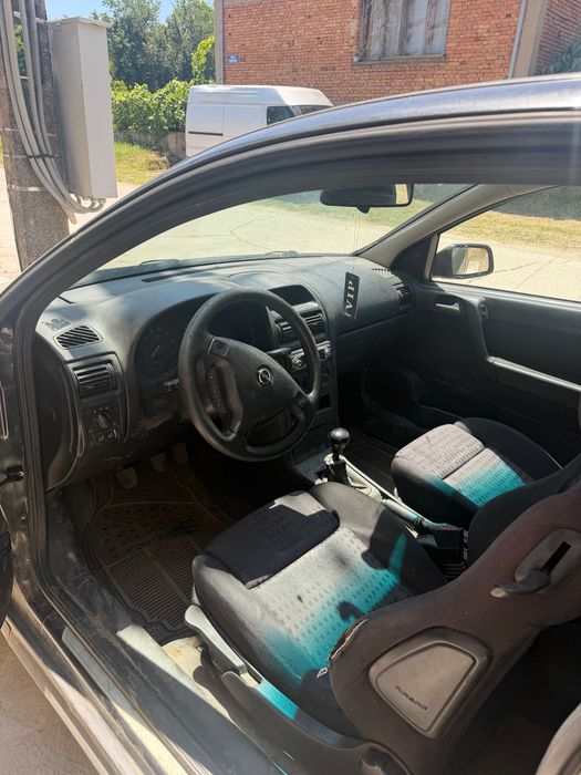 Opel Astra 1.6_16V  ZA CHASTI !!!