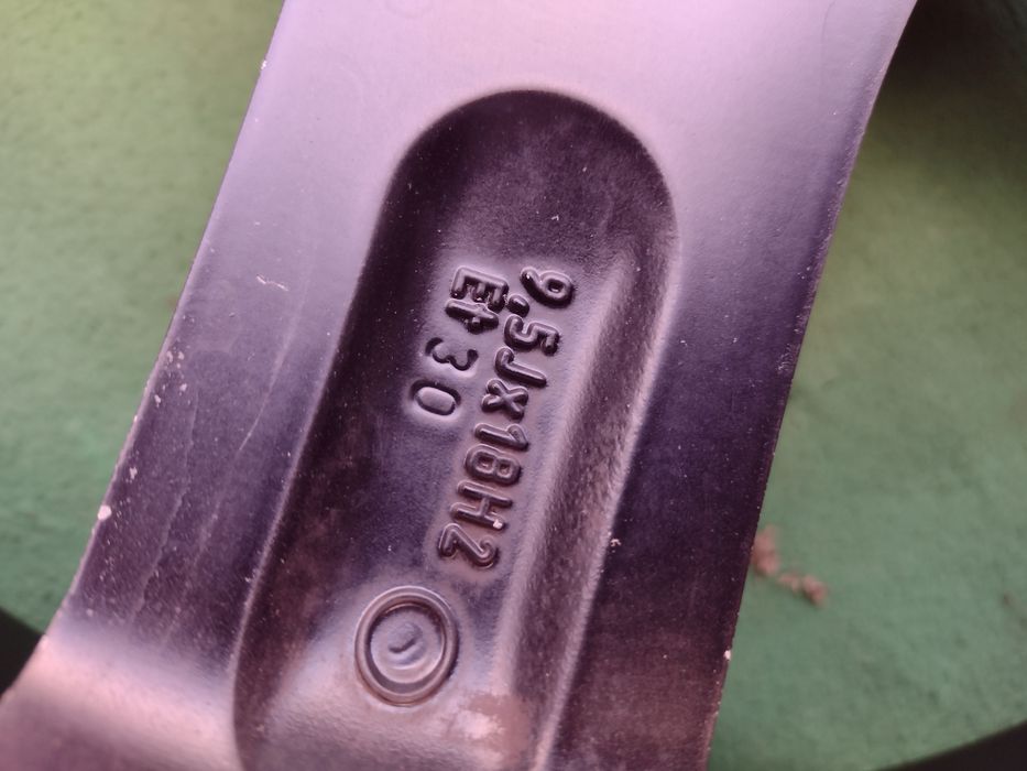 Перфектни 18- Спорт пакет Brock B12 5х112