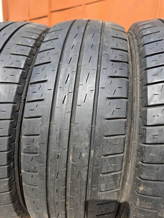 4 бр. гуми за бус 205/65/16C Pirelli 6-6,5 mm DOT 0919