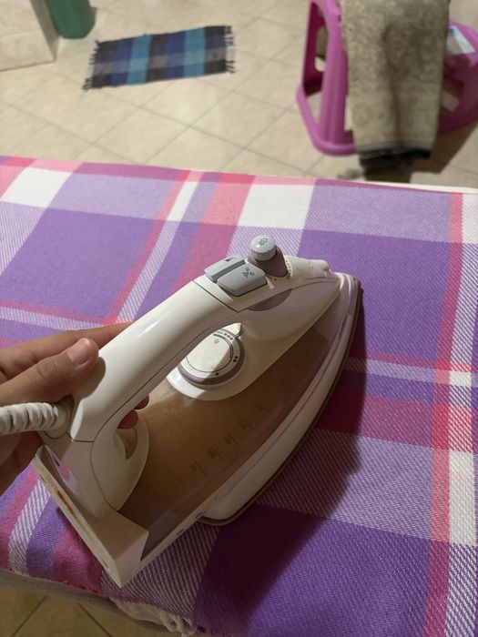 Продам Утюг Braun