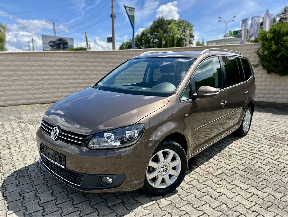 VOLKSWAGEN Touran 2014