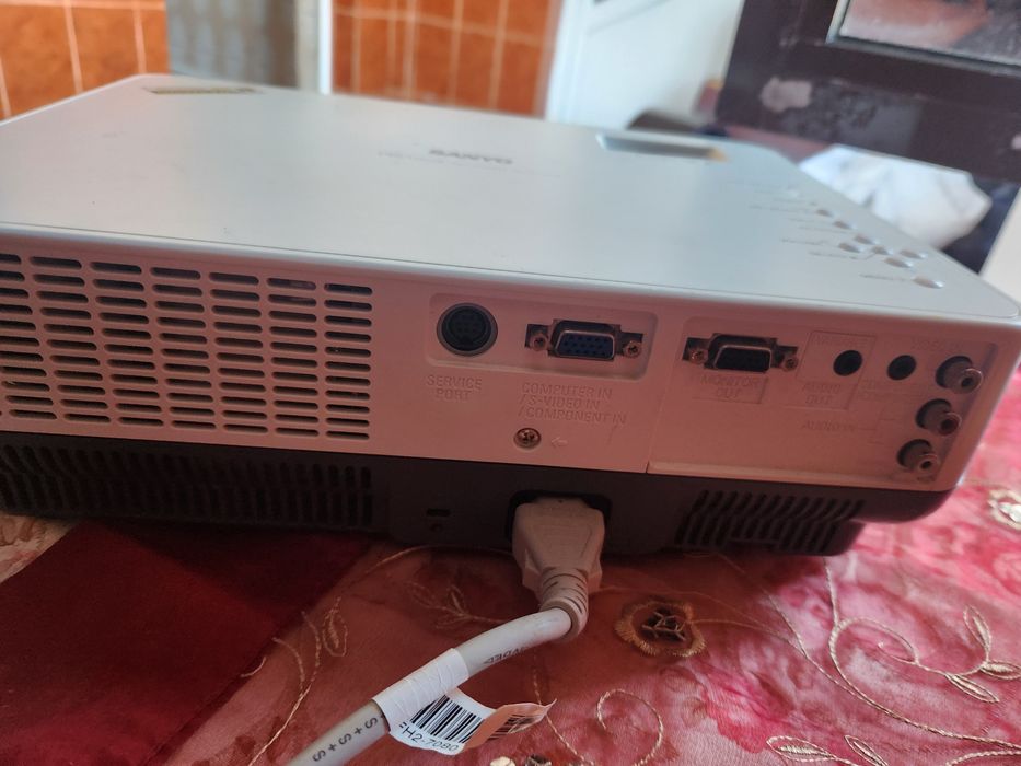 Vand video proector sanyo
