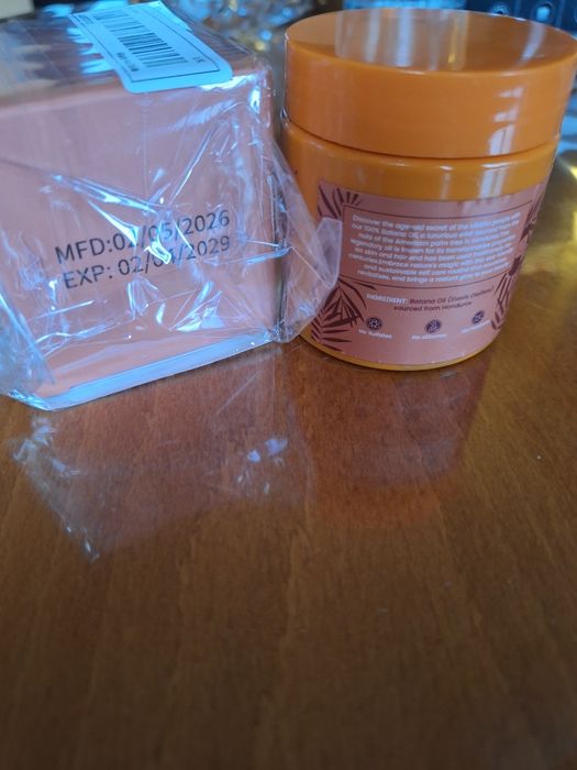 Масло от батана за подхранване на суха коса студено пресовано масло