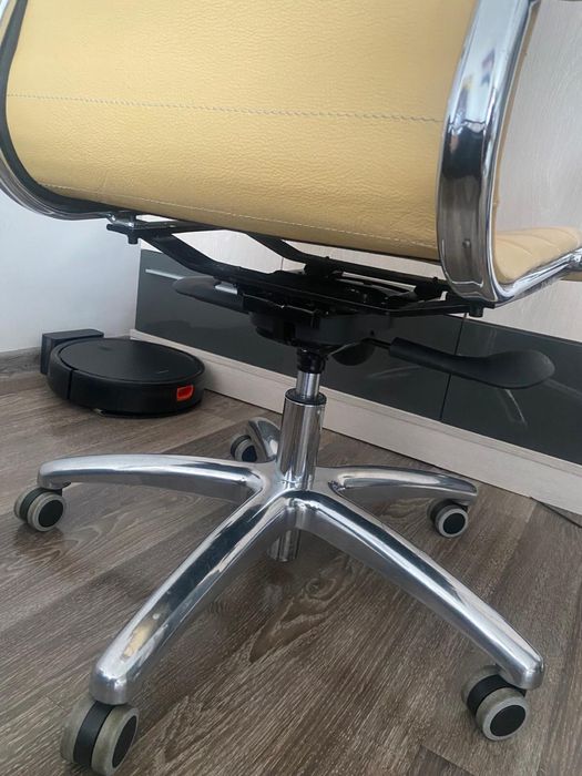 Scaun birou din piele