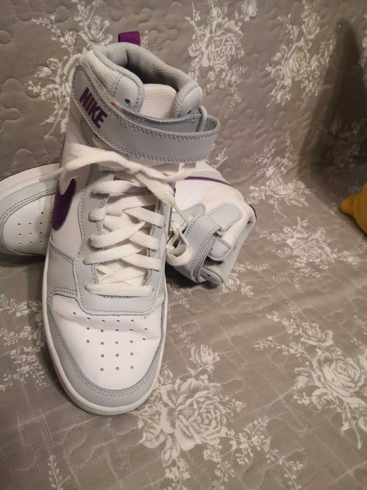 Маратонки, Кецове Nike