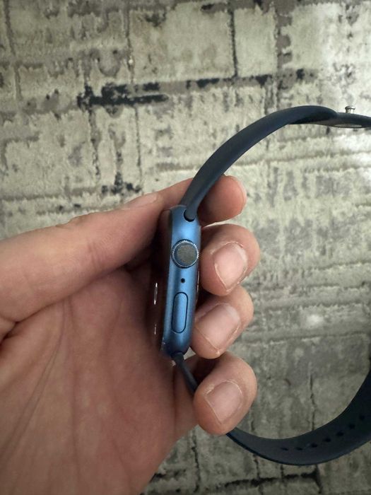 Продам Apple Watch Series 7 45 мм (Midnight)