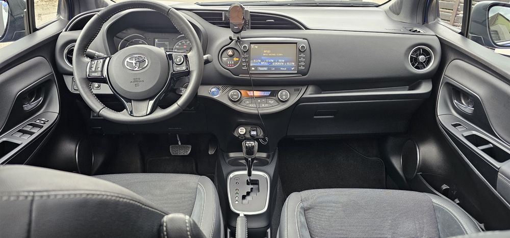 Toyota Yaris Hybrid TVA deductibil