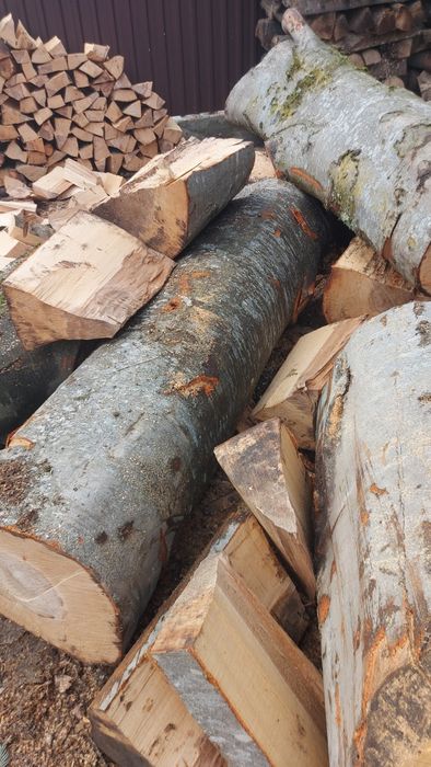 Vând lemne de foc uscate și verzi!