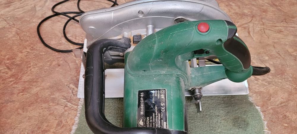 Продам циркулярную электропилу