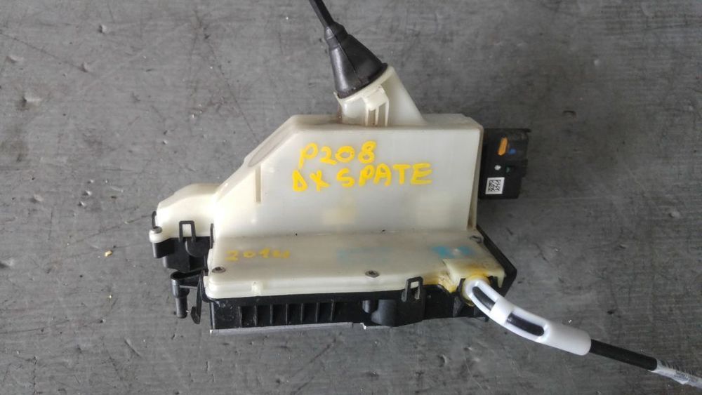 broasca iala usa dreapta spate peugeot 208 9688080780