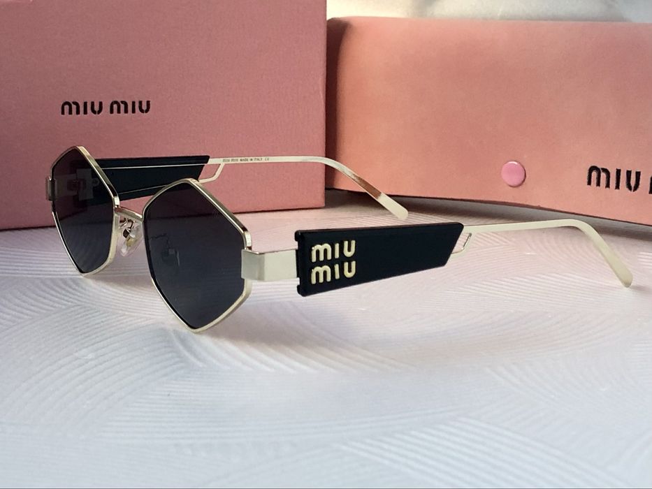 Дамски слънчеви очила ромб 3 цвята черни