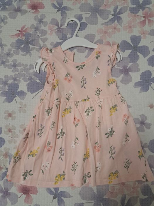 Лот от рокли за момиче