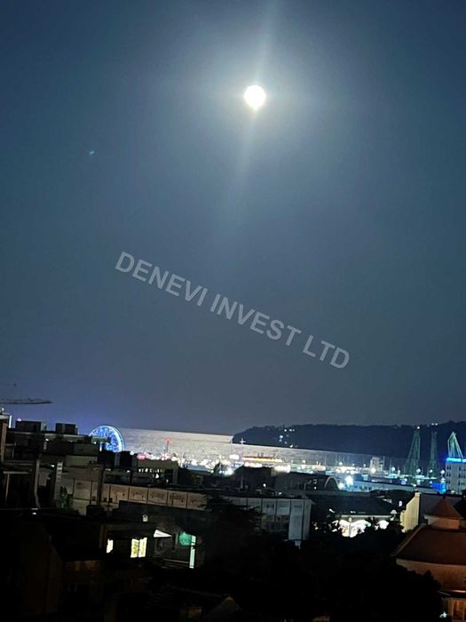 Продава се Тристаен апартамент в Варна, Операта - 130 кв.м за 7 €/кв.м - Снимка #1