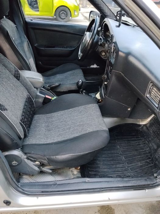 Nexia 2 sotiladi 2009 yil 30 mln 
2009 yil
Rangi Stalnoy
Polni