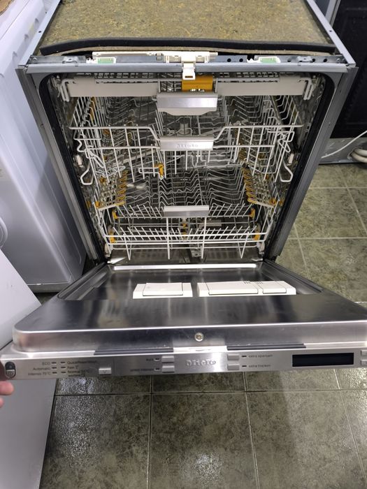 Съдомиялна Miele G 6895 SCVI XXL -K2O  отваряне с 2 почуквания