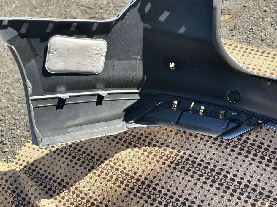 Продавам задна броня за Фолксваген ПасатB8  2020г