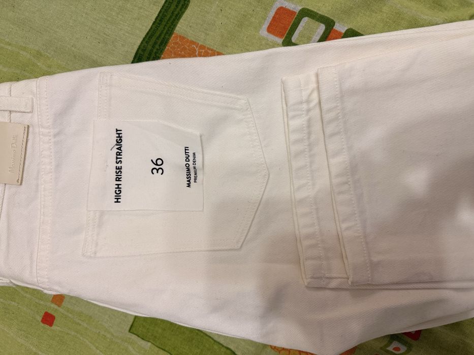 Blugi de dama albi noi marime 36 massimo dutti