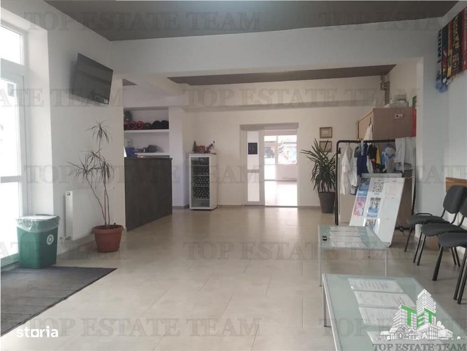 Spatiu comercial open space, suprafata 520 mp, teren 1150 mp, acces ra