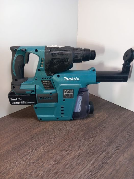 Vând rotopercutor cu aspirator Makita