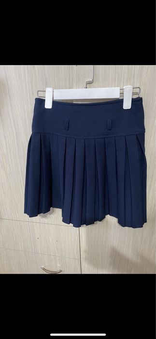 Продам школьную одежду на мальчика и девочку