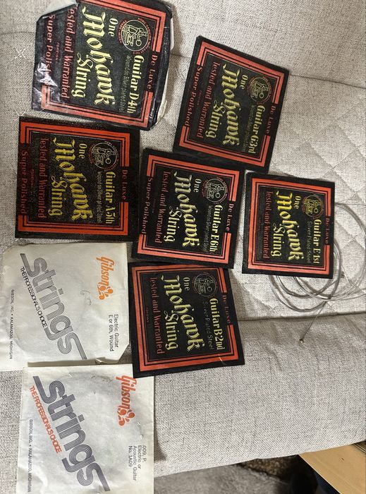 Нови ретро струни за китара