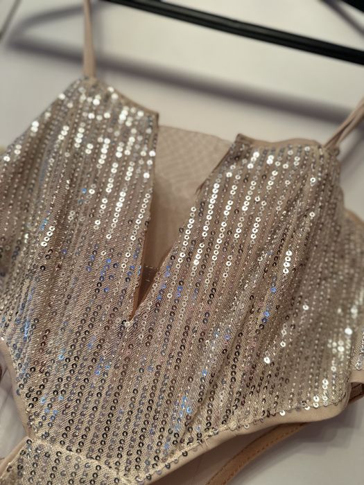 Официална рокля с пайети