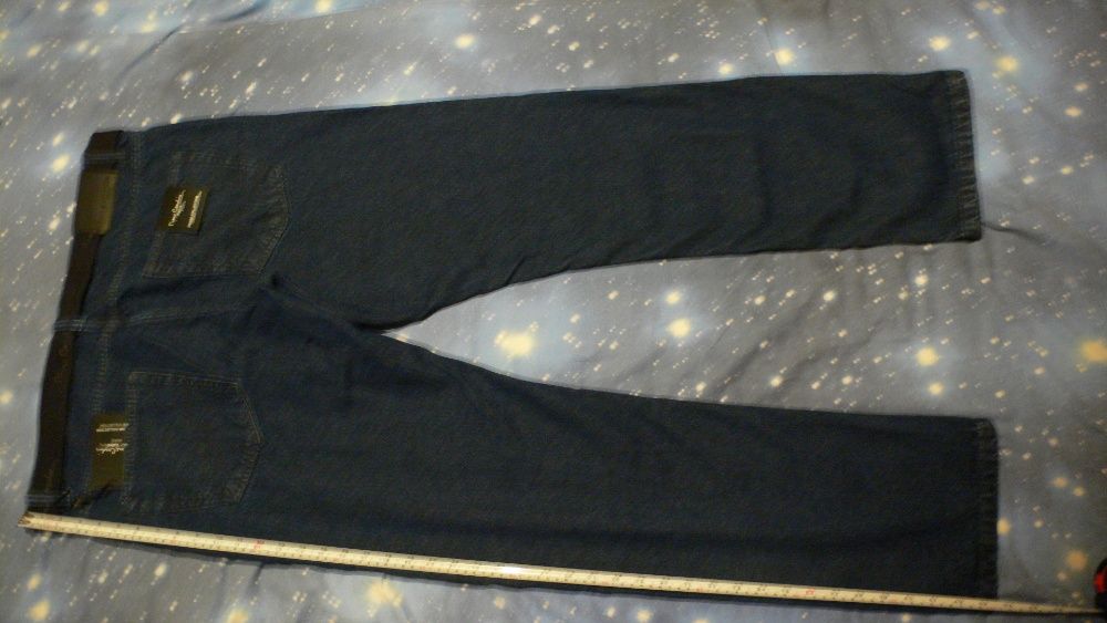 Нови: Дънки/Панталони: Pierre.Cardin-W38;BOSS-W36L34; Lacoste-44(52).