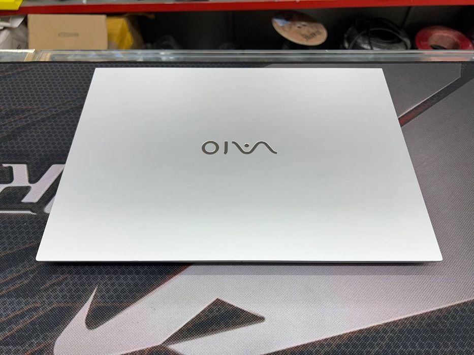 SONY VAIO 16. Made in Japan