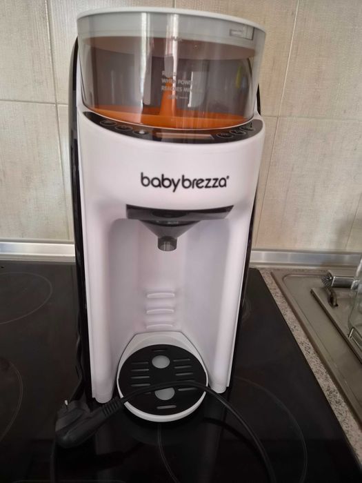Baby Brezza Уред за приготвяне на адаптирано мляко Formula Pro Advanced
