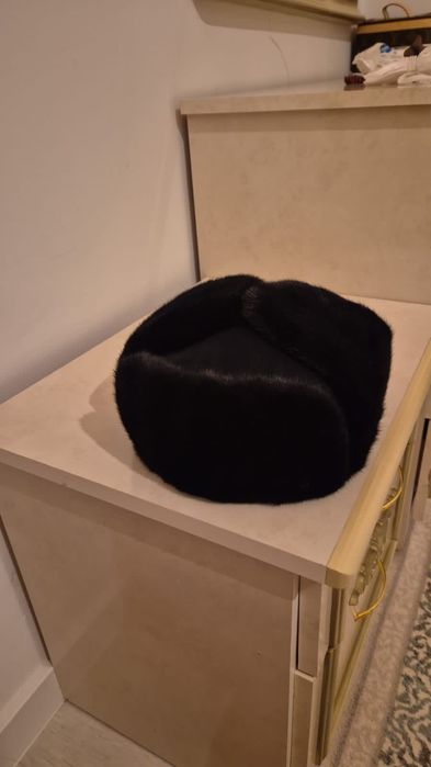 Продам куртка, дублёнка, ушанка.