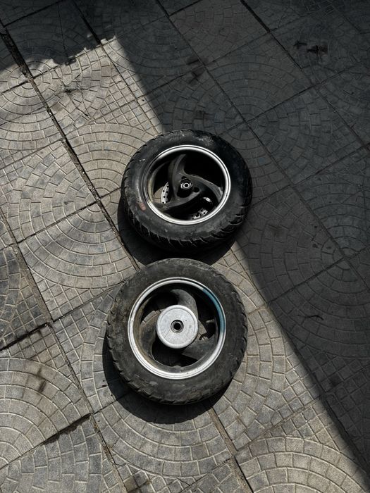 Продам дешево зампчасти на м8