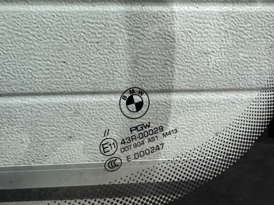 Предно челно оригинално стъкло за БМВ Х5 Е53