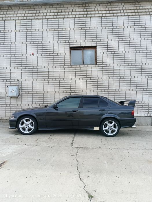 Продам BMW 320i e36