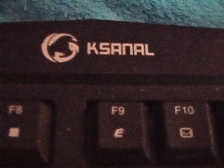 Tastatură gaming KSANAL RGB – URGENT